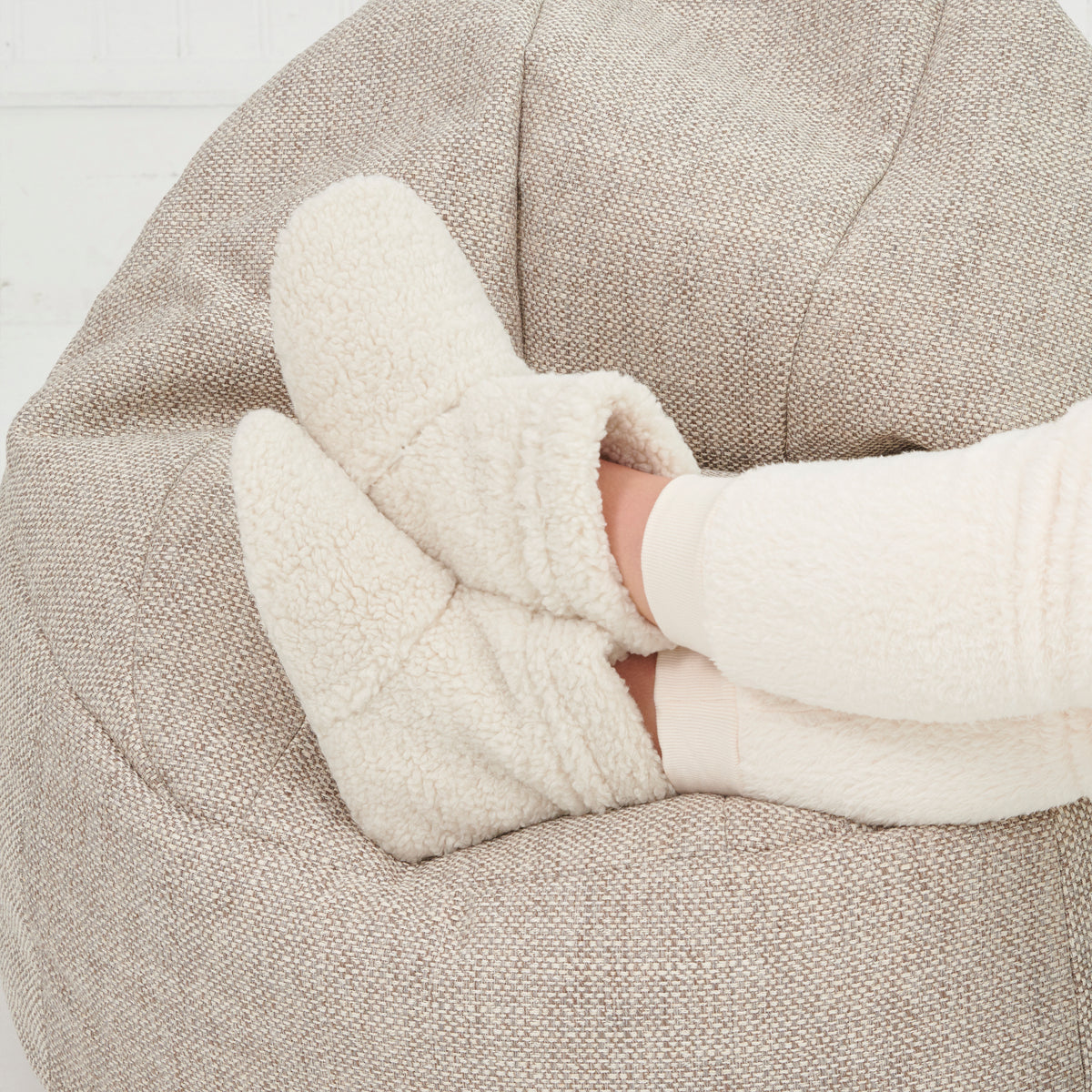 Aroma home slippers sale
